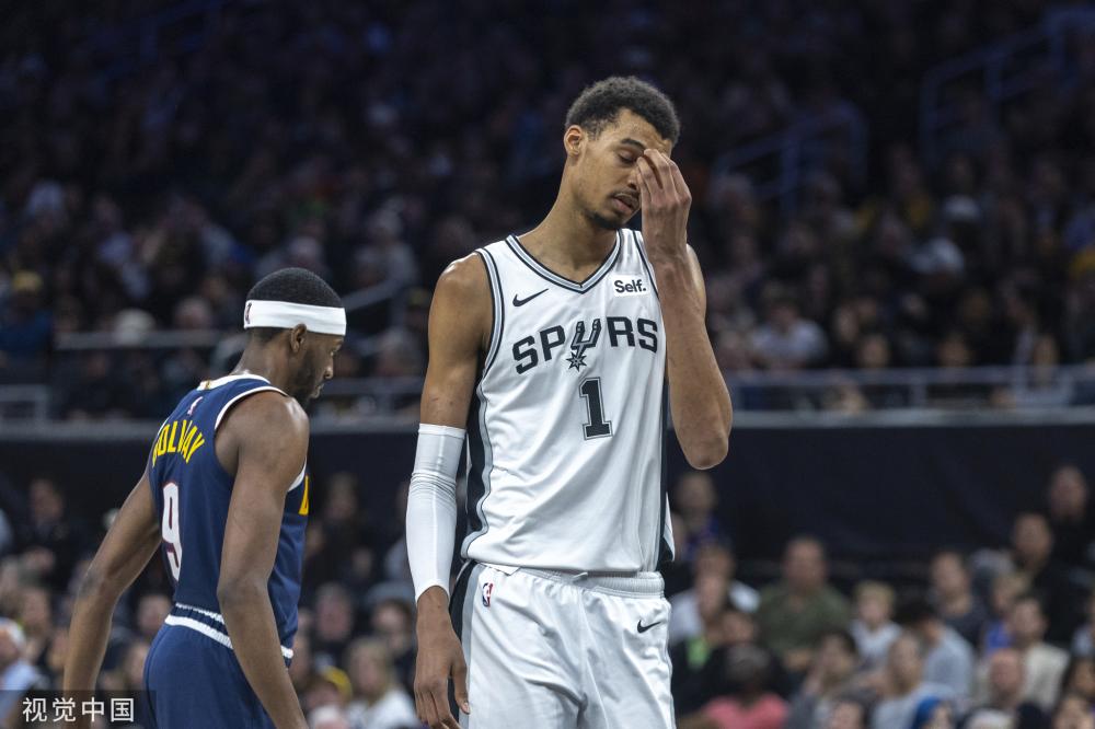 这位年轻的 这位年轻的